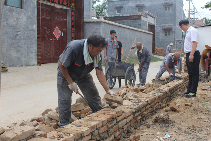 白云寺鎮(zhèn)柏木崗：貧困戶戶容戶貌換新顏