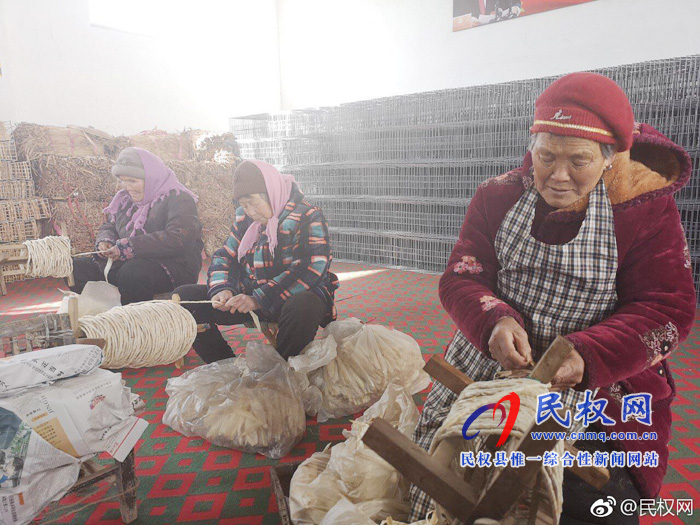 老顏集鄉(xiāng)：手工藝品扶貧車間  編織美好幸福生活