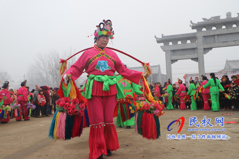 又是一年臘月到 白云禪寺精心熬制臘八粥