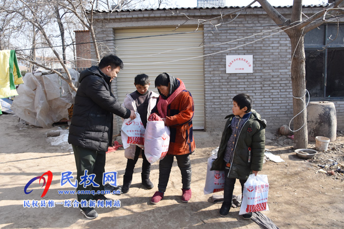 暖冬行動(dòng)送溫暖 精準(zhǔn)扶貧暖人心