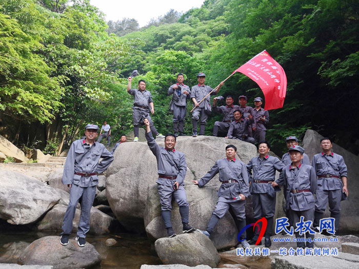 縣水利局“弘揚(yáng)大別山精神,堅(jiān)定信仰跟黨走”