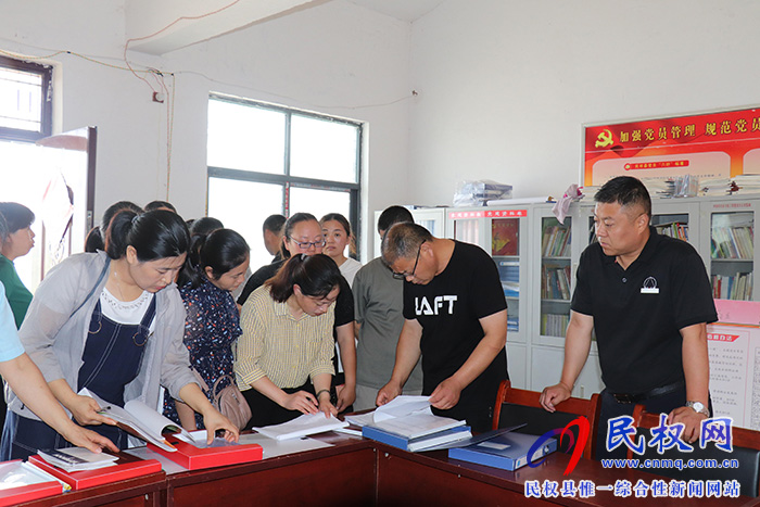 野崗鎮(zhèn)開展第二季度“逐村觀摩 整鎮(zhèn)推進(jìn) 整縣提升”活動