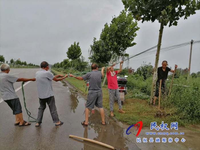 花園鄉(xiāng)全面開展暴雨災(zāi)后生產(chǎn)自救工作