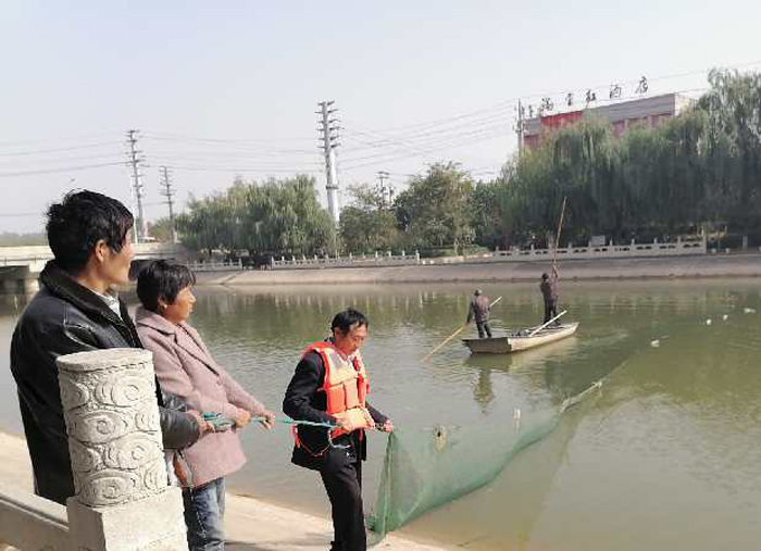 水利局開展河道清理工作  助力全國文明城市創(chuàng)建