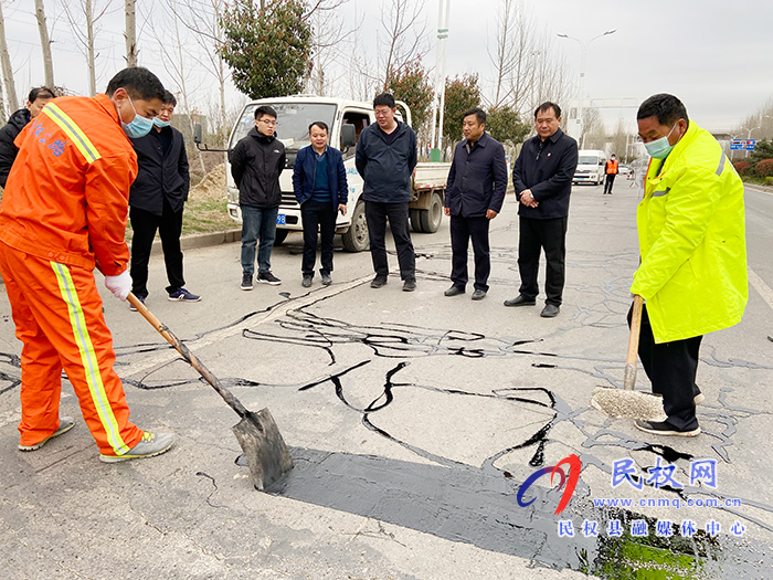 省公路局養(yǎng)護(hù)處教授級高工趙宏宇一行到我縣調(diào)研春季養(yǎng)護(hù)大會戰(zhàn)工作