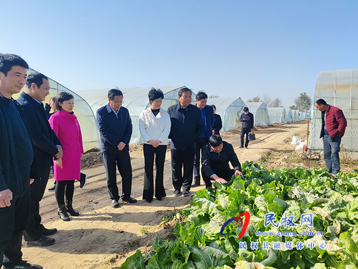 市人大常委會(huì)副主任、市總工會(huì)主席姬脈常到白云寺鎮(zhèn)柏木崗村開展鞏固脫貧成果“大排查大整改”活動(dòng)