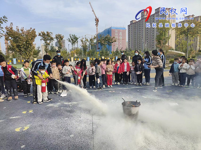 民權(quán)縣幼兒園多舉措開展消防安全主題教育暨疏散演練活動(dòng)