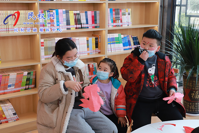 圖書館里迎新年  歡歡喜喜過元旦