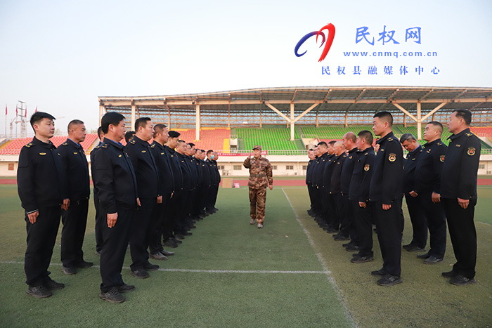 民權縣城市管理局:開展“強基礎 轉作風 樹形象”軍事化訓練活動?