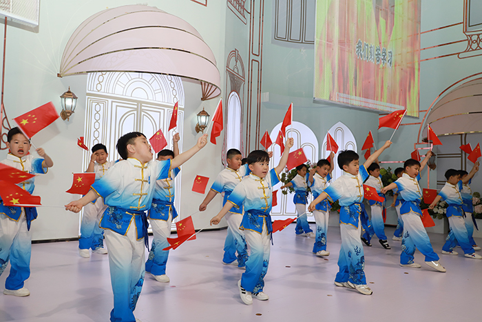 民東愛(ài)嬰托育中心舉辦喜迎“六一”暨五周年感恩回饋活動(dòng)