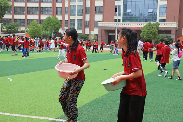 “悠悠艾香溢佳節(jié) 綿綿粽情潤端午”——民權求實學校端午節(jié)主題教育活動