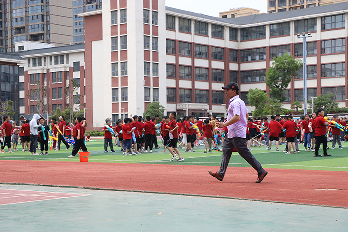 “悠悠艾香溢佳節(jié) 綿綿粽情潤端午”——民權求實學校端午節(jié)主題教育活動