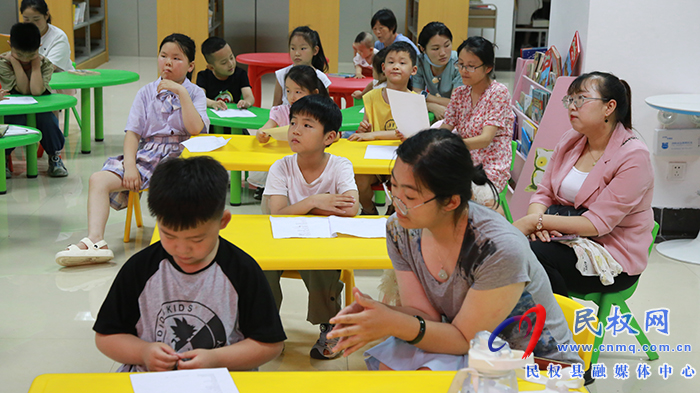 民權(quán)縣圖書館舉辦慶?！敖處煿?jié)”閱讀分享活動