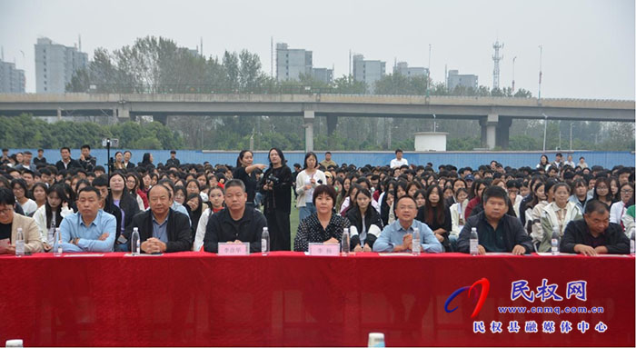 紅旗飄揚慶國慶 青春激昂迎新生——我校隆重舉行“慶國慶·迎新生”文藝匯演活動