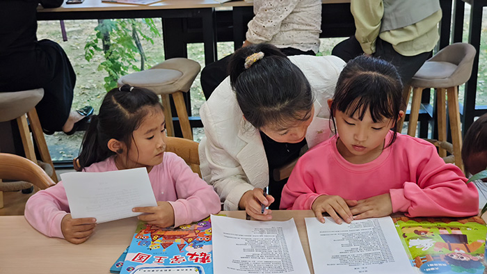 民權(quán)縣圖書(shū)館舉辦第十四期“美文同誦”朗誦技巧公益講座