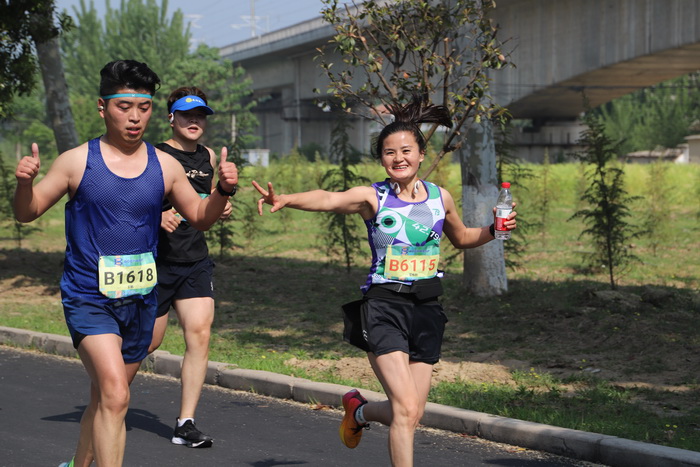 穿越林海 一路花香  巴迪瑞2024民權申甘林帶生態(tài)馬拉松賽激情開跑