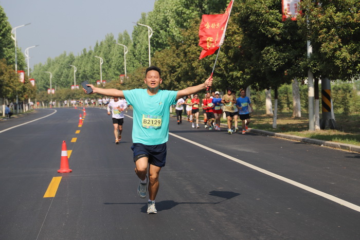 穿越林海 一路花香  巴迪瑞2024民權申甘林帶生態(tài)馬拉松賽激情開跑