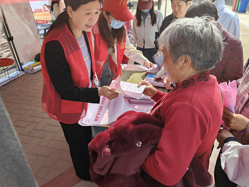 縣婦聯開展“兩癌”“兩篩”免費篩查民生實事宣傳